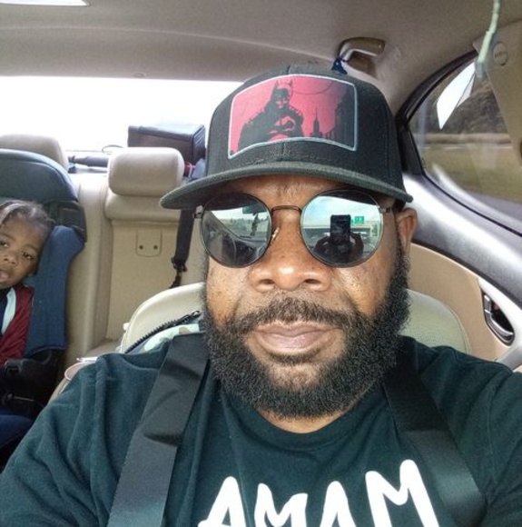 Meet your Posher, Derrick - Picture 1 of 1